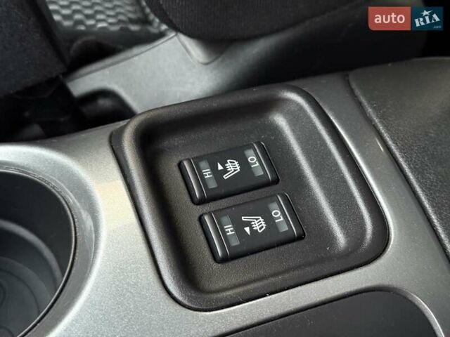 Чорний Ніссан Жук, об'ємом двигуна 1.6 л та пробігом 48 тис. км за 12999 $, фото 47 на Automoto.ua