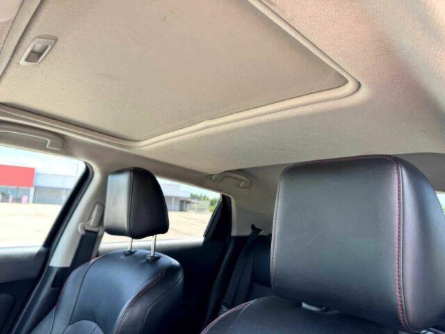 Черный Ниссан Жук, объемом двигателя 1.6 л и пробегом 74 тыс. км за 6000 $, фото 7 на Automoto.ua