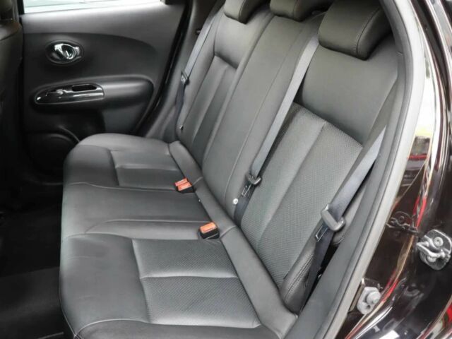 Черный Ниссан Жук, объемом двигателя 1.6 л и пробегом 71 тыс. км за 8000 $, фото 11 на Automoto.ua