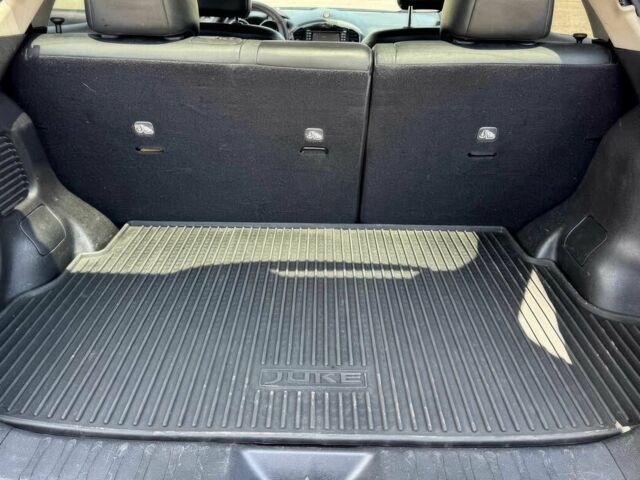 Черный Ниссан Жук, объемом двигателя 1.6 л и пробегом 74 тыс. км за 2000 $, фото 9 на Automoto.ua