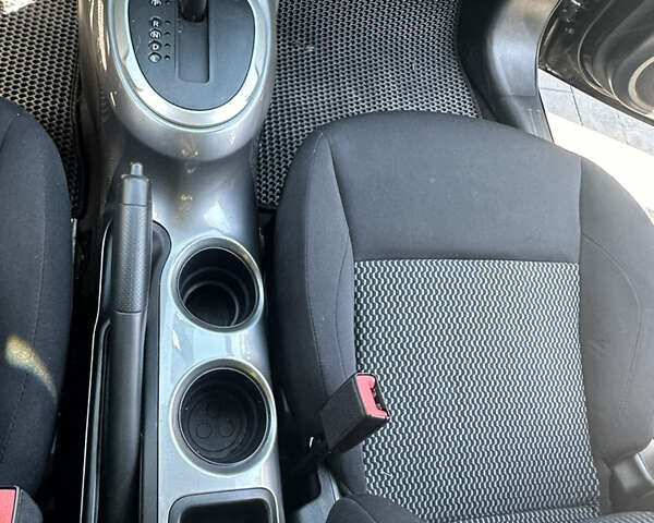 Черный Ниссан Жук, объемом двигателя 1.6 л и пробегом 57 тыс. км за 12900 $, фото 15 на Automoto.ua