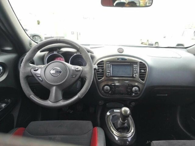 Черный Ниссан Жук, объемом двигателя 1.6 л и пробегом 80 тыс. км за 9000 $, фото 8 на Automoto.ua