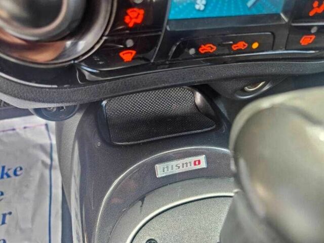 Черный Ниссан Жук, объемом двигателя 1.6 л и пробегом 88 тыс. км за 3950 $, фото 11 на Automoto.ua