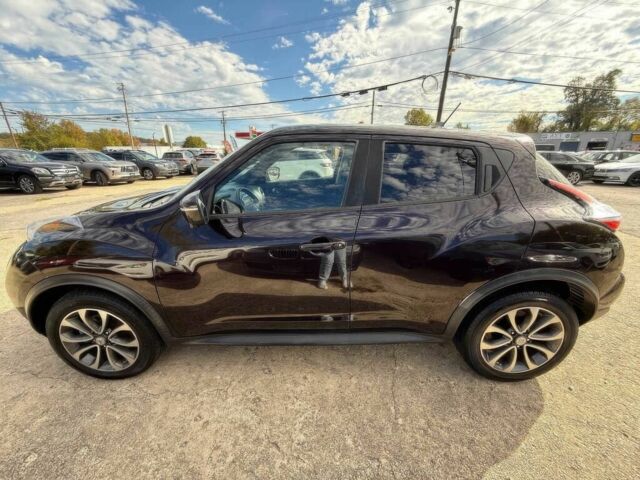 Чорний Ніссан Жук, об'ємом двигуна 1.6 л та пробігом 50 тис. км за 6700 $, фото 2 на Automoto.ua