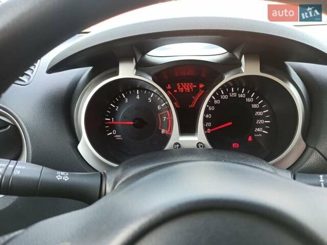 Черный Ниссан Жук, объемом двигателя 1.6 л и пробегом 63 тыс. км за 9400 $, фото 3 на Automoto.ua