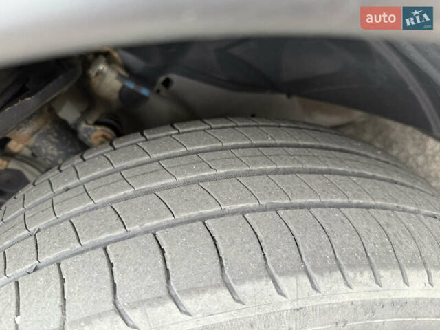 Черный Ниссан Жук, объемом двигателя 1.6 л и пробегом 80 тыс. км за 12222 $, фото 11 на Automoto.ua