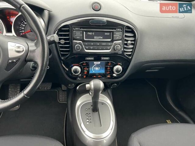 Черный Ниссан Жук, объемом двигателя 1.6 л и пробегом 79 тыс. км за 13900 $, фото 34 на Automoto.ua