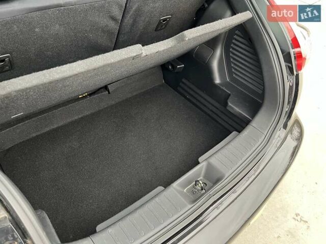 Черный Ниссан Жук, объемом двигателя 1.6 л и пробегом 79 тыс. км за 13900 $, фото 46 на Automoto.ua