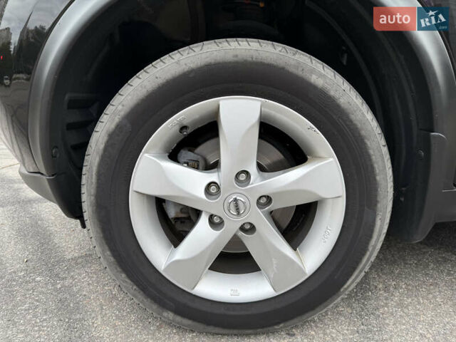 Черный Ниссан Жук, объемом двигателя 1.6 л и пробегом 80 тыс. км за 12222 $, фото 12 на Automoto.ua