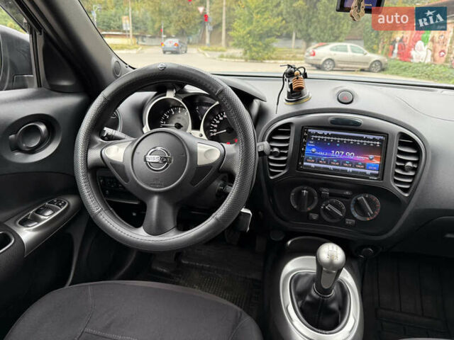 Черный Ниссан Жук, объемом двигателя 1.6 л и пробегом 80 тыс. км за 12222 $, фото 30 на Automoto.ua