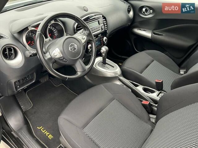 Черный Ниссан Жук, объемом двигателя 1.6 л и пробегом 79 тыс. км за 13900 $, фото 51 на Automoto.ua