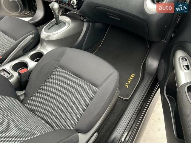 Черный Ниссан Жук, объемом двигателя 1.6 л и пробегом 79 тыс. км за 13900 $, фото 37 на Automoto.ua