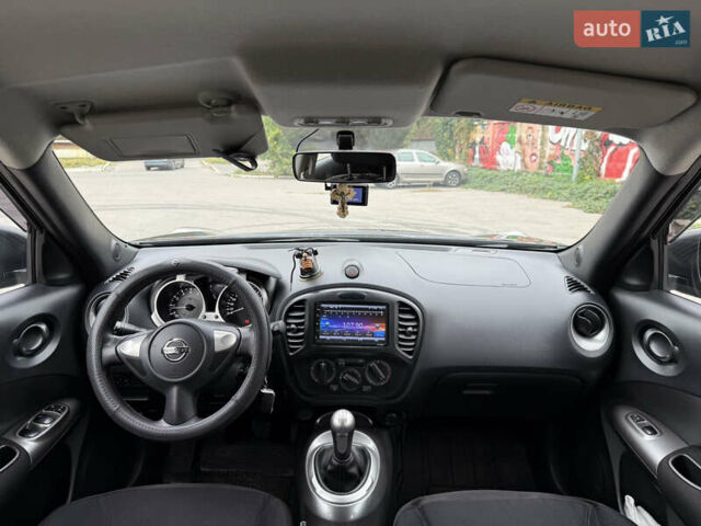 Черный Ниссан Жук, объемом двигателя 1.6 л и пробегом 80 тыс. км за 12222 $, фото 29 на Automoto.ua
