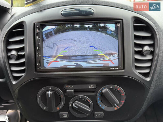 Черный Ниссан Жук, объемом двигателя 1.6 л и пробегом 80 тыс. км за 12222 $, фото 26 на Automoto.ua