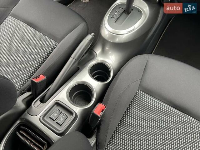 Черный Ниссан Жук, объемом двигателя 1.6 л и пробегом 79 тыс. км за 13900 $, фото 48 на Automoto.ua