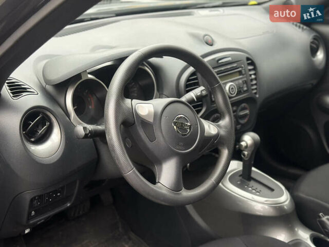 Черный Ниссан Жук, объемом двигателя 1.6 л и пробегом 32 тыс. км за 14500 $, фото 7 на Automoto.ua