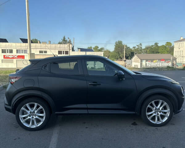 Черный Ниссан Жук, объемом двигателя 1 л и пробегом 5 тыс. км за 13700 $, фото 2 на Automoto.ua