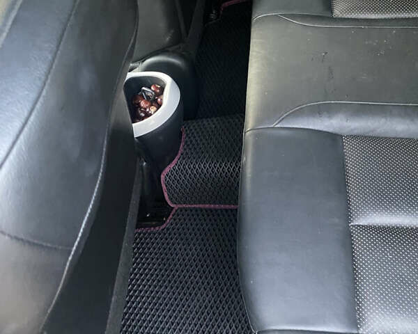 Фиолетовый Ниссан Жук, объемом двигателя 1.46 л и пробегом 210 тыс. км за 11500 $, фото 4 на Automoto.ua