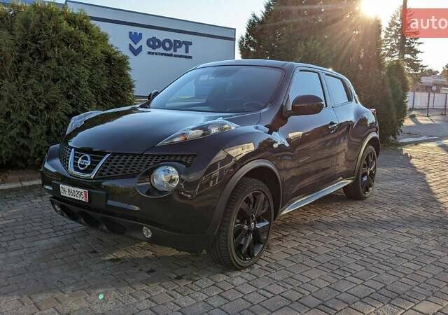 Фиолетовый Ниссан Жук, объемом двигателя 1.6 л и пробегом 252 тыс. км за 10300 $, фото 2 на Automoto.ua