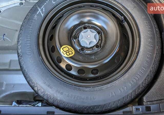 Фиолетовый Ниссан Жук, объемом двигателя 1.6 л и пробегом 252 тыс. км за 10300 $, фото 12 на Automoto.ua