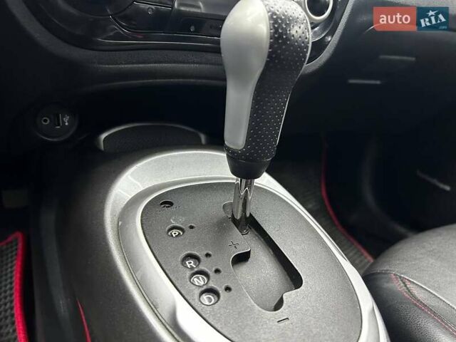 Фиолетовый Ниссан Жук, объемом двигателя 1.6 л и пробегом 111 тыс. км за 10800 $, фото 11 на Automoto.ua