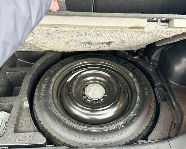 Фиолетовый Ниссан Жук, объемом двигателя 1.62 л и пробегом 165 тыс. км за 13000 $, фото 11 на Automoto.ua