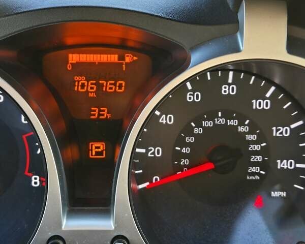Фиолетовый Ниссан Жук, объемом двигателя 1.62 л и пробегом 170 тыс. км за 12200 $, фото 16 на Automoto.ua