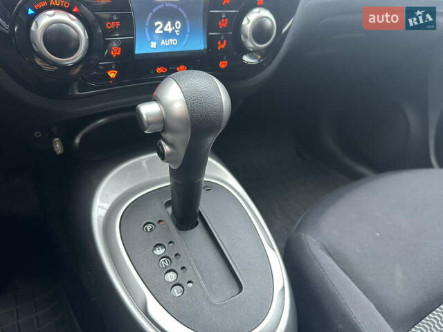 Фиолетовый Ниссан Жук, объемом двигателя 1.6 л и пробегом 50 тыс. км за 14700 $, фото 39 на Automoto.ua