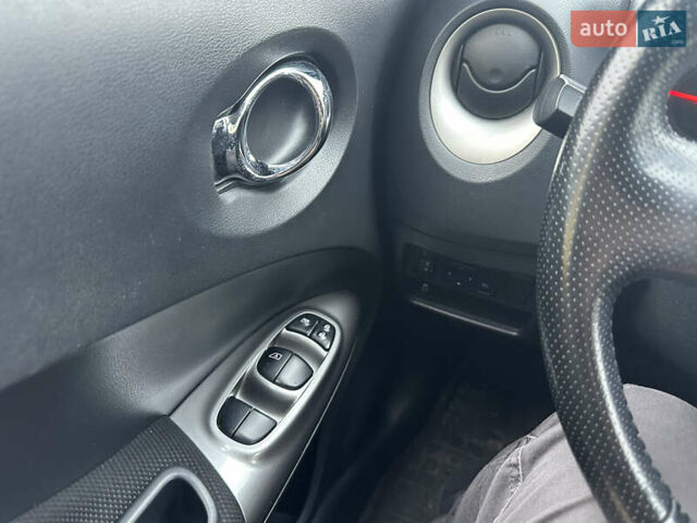 Фиолетовый Ниссан Жук, объемом двигателя 1.6 л и пробегом 50 тыс. км за 14700 $, фото 34 на Automoto.ua