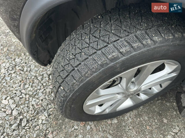 Фиолетовый Ниссан Жук, объемом двигателя 1.6 л и пробегом 50 тыс. км за 14700 $, фото 26 на Automoto.ua