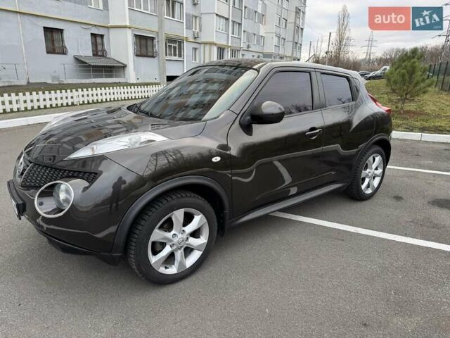Коричневый Ниссан Жук, объемом двигателя 1.6 л и пробегом 123 тыс. км за 10800 $, фото 3 на Automoto.ua