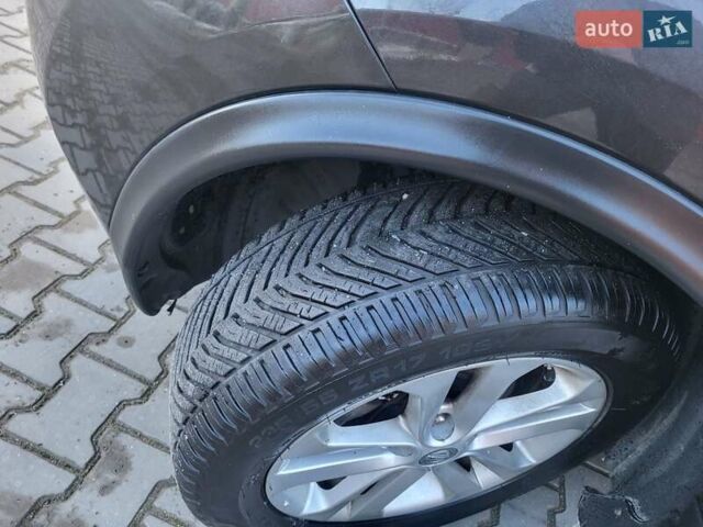 Коричневый Ниссан Жук, объемом двигателя 1.62 л и пробегом 251 тыс. км за 8999 $, фото 4 на Automoto.ua