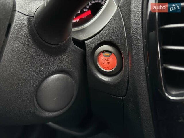 Коричневый Ниссан Жук, объемом двигателя 1.6 л и пробегом 160 тыс. км за 9800 $, фото 25 на Automoto.ua