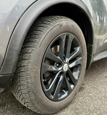 Коричневый Ниссан Жук, объемом двигателя 1.6 л и пробегом 143 тыс. км за 14500 $, фото 7 на Automoto.ua