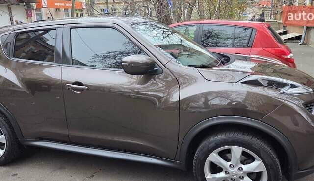 Коричневый Ниссан Жук, объемом двигателя 1.6 л и пробегом 46 тыс. км за 15700 $, фото 3 на Automoto.ua