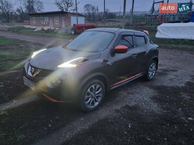 Коричневий Ніссан Жук, об'ємом двигуна 1.6 л та пробігом 52 тис. км за 15200 $, фото 5 на Automoto.ua