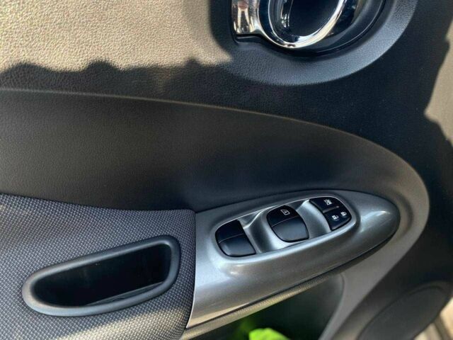 Коричневый Ниссан Жук, объемом двигателя 1.6 л и пробегом 80 тыс. км за 13990 $, фото 9 на Automoto.ua