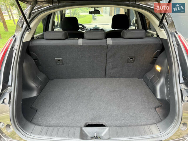 Коричневый Ниссан Жук, объемом двигателя 1.6 л и пробегом 85 тыс. км за 15700 $, фото 25 на Automoto.ua