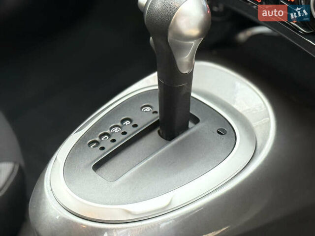 Коричневый Ниссан Жук, объемом двигателя 1.6 л и пробегом 85 тыс. км за 15700 $, фото 24 на Automoto.ua