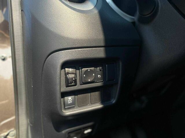 Коричневый Ниссан Жук, объемом двигателя 1.6 л и пробегом 80 тыс. км за 13990 $, фото 10 на Automoto.ua