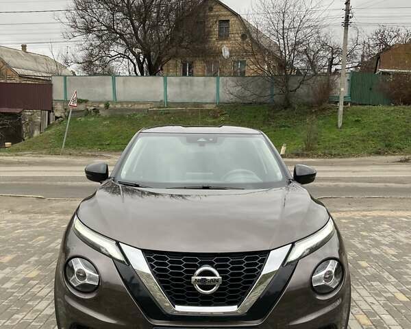 Коричневый Ниссан Жук, объемом двигателя 1 л и пробегом 40 тыс. км за 18600 $, фото 2 на Automoto.ua