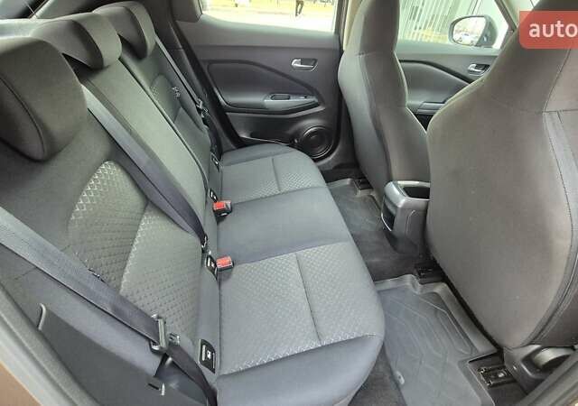 Коричневый Ниссан Жук, объемом двигателя 1 л и пробегом 50 тыс. км за 19500 $, фото 11 на Automoto.ua