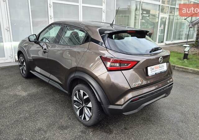 Коричневый Ниссан Жук, объемом двигателя 1 л и пробегом 50 тыс. км за 19500 $, фото 4 на Automoto.ua