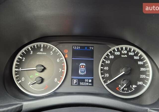 Коричневый Ниссан Жук, объемом двигателя 1 л и пробегом 50 тыс. км за 19500 $, фото 15 на Automoto.ua