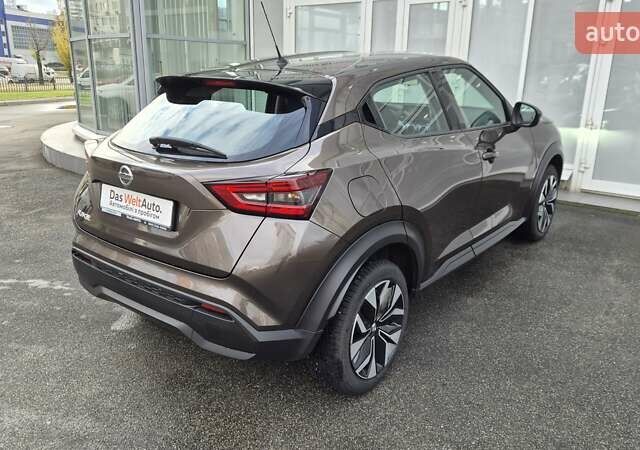 Коричневый Ниссан Жук, объемом двигателя 1 л и пробегом 50 тыс. км за 19500 $, фото 5 на Automoto.ua