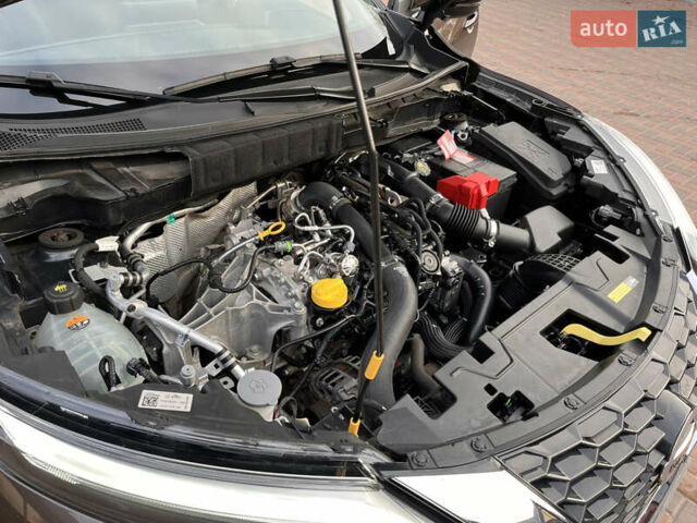 Коричневий Ніссан Жук, об'ємом двигуна 1 л та пробігом 50 тис. км за 19900 $, фото 6 на Automoto.ua