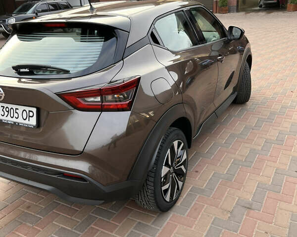 Коричневий Ніссан Жук, об'ємом двигуна 1 л та пробігом 50 тис. км за 19900 $, фото 2 на Automoto.ua