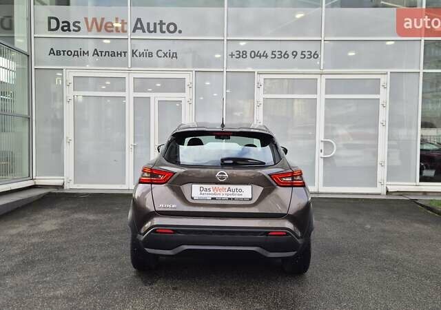 Коричневый Ниссан Жук, объемом двигателя 1 л и пробегом 50 тыс. км за 19500 $, фото 3 на Automoto.ua