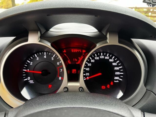 Красный Ниссан Жук, объемом двигателя 1.6 л и пробегом 131 тыс. км за 9990 $, фото 12 на Automoto.ua