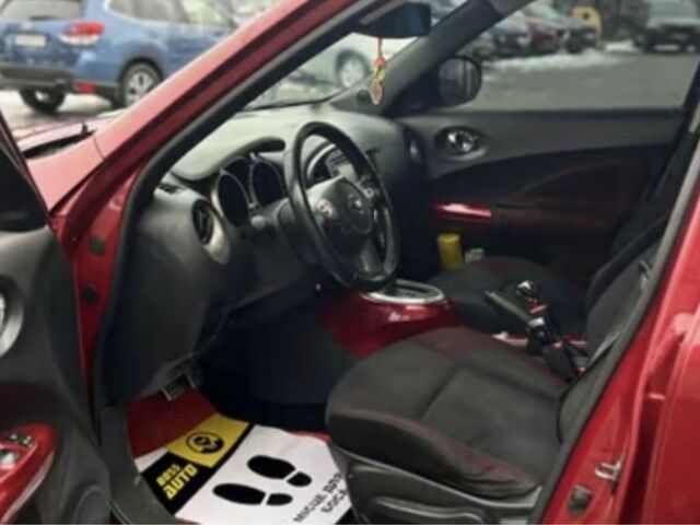 Червоний Ніссан Жук, об'ємом двигуна 1.6 л та пробігом 200 тис. км за 10000 $, фото 2 на Automoto.ua